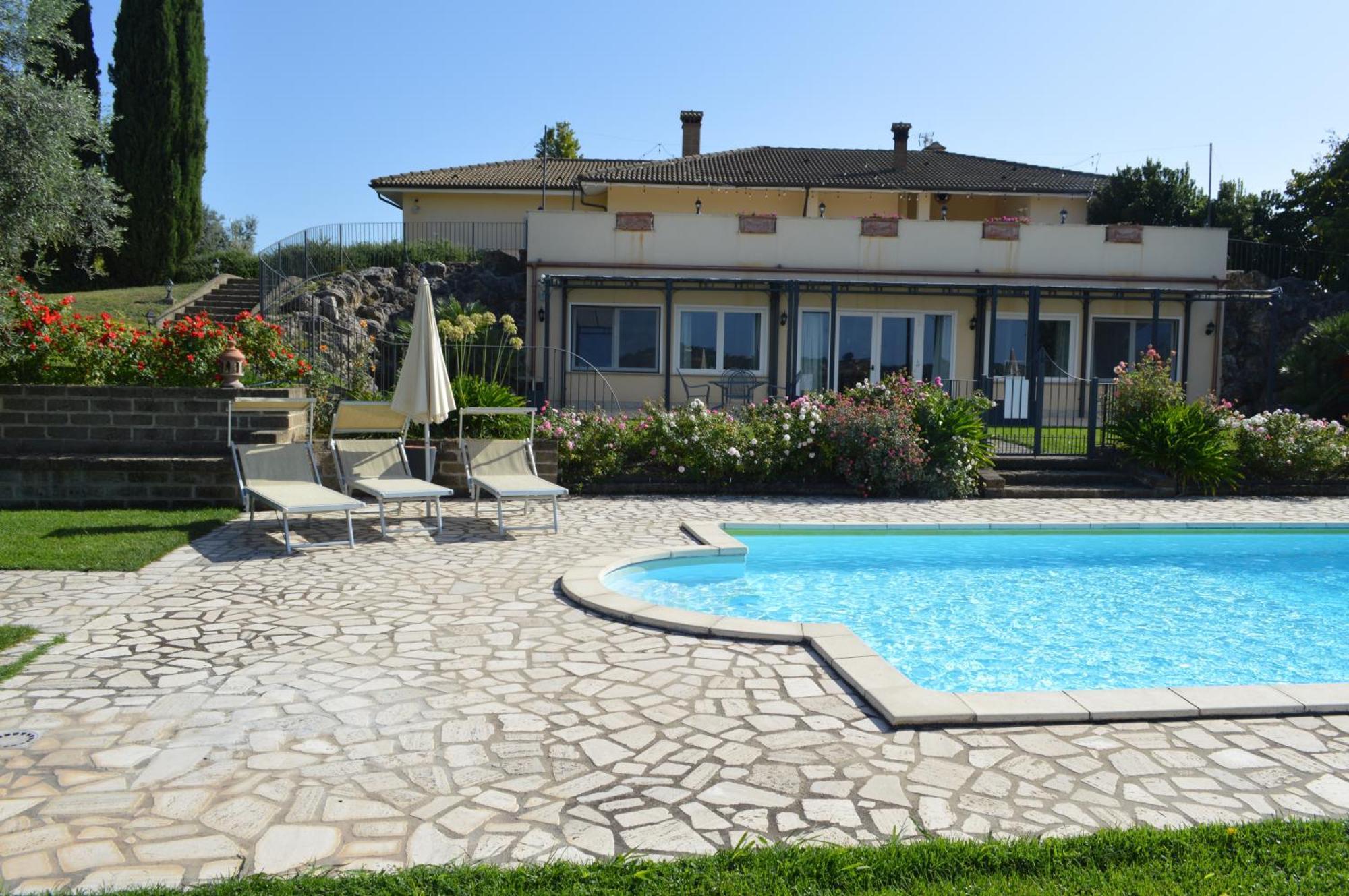 Villa Collebelvedere - Near Rome With Home Restaurant Fara in Sabina Екстер'єр фото
