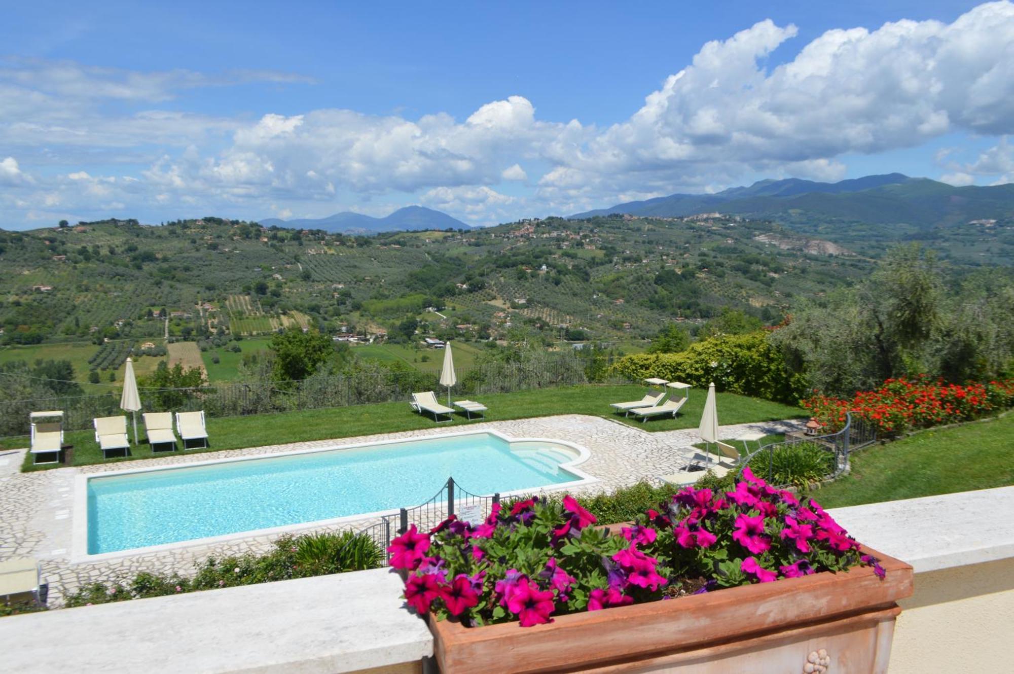 Villa Collebelvedere - Near Rome With Home Restaurant Fara in Sabina Екстер'єр фото